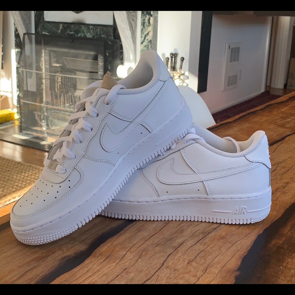 white airforce sneakers, never worn!